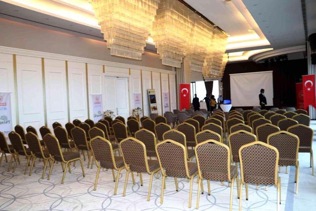 The Conforium Hotel Van hizmetini sürdürüyor