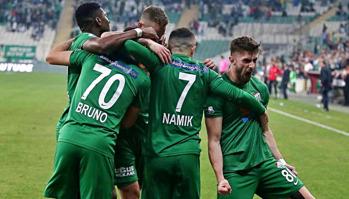 Bursaspor sahasında Büyükşehir Belediye Erzurumspor\'u konuk edecek