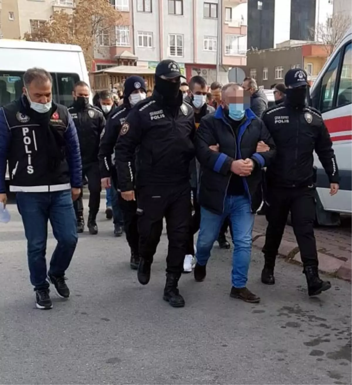 Son dakika: İş kadınına 'uyuşturucu kumpası' şüphelilerine operasyon: 10 gözaltı (2)