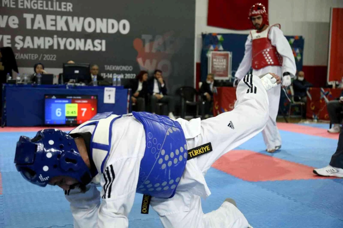 İşitme engelliler karete ve tekvando Türkiye Şampiyonası Gaziantep\'te yapıldı