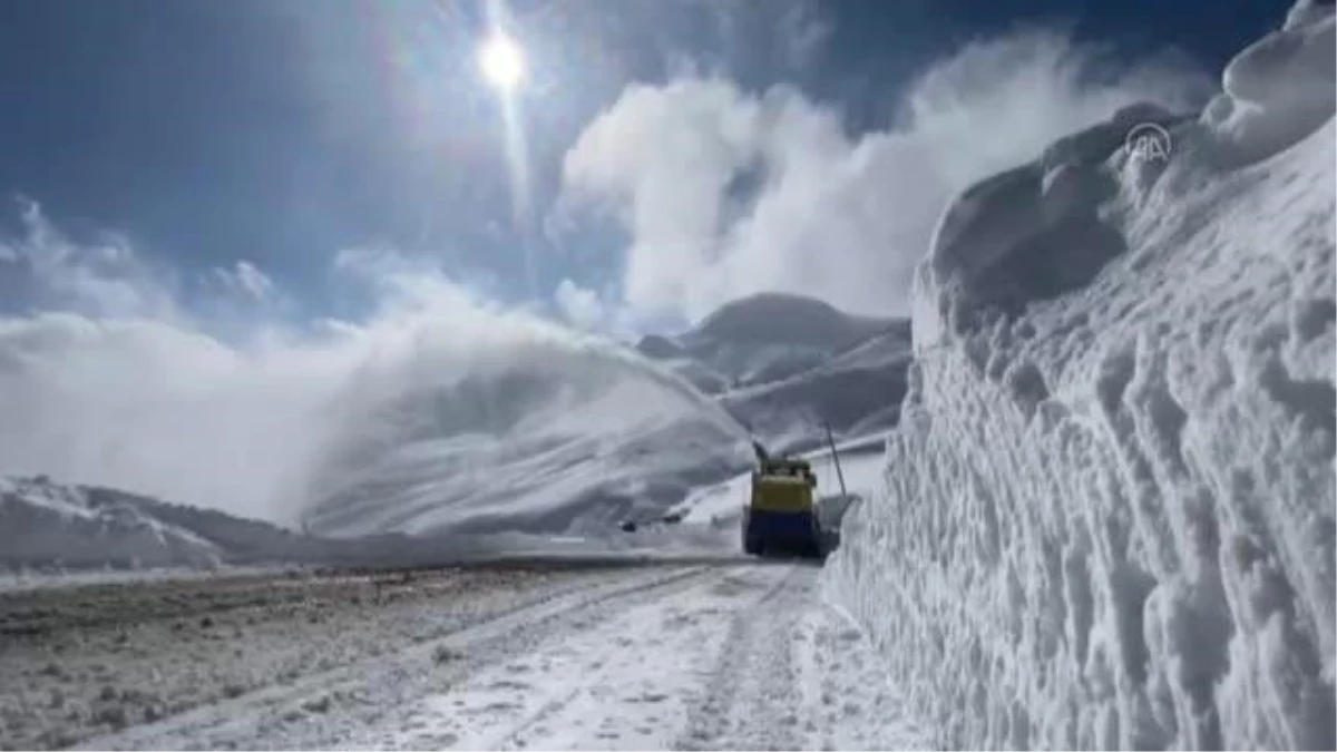 Kar ve tipi ulaşımı olumsuz etkiledi