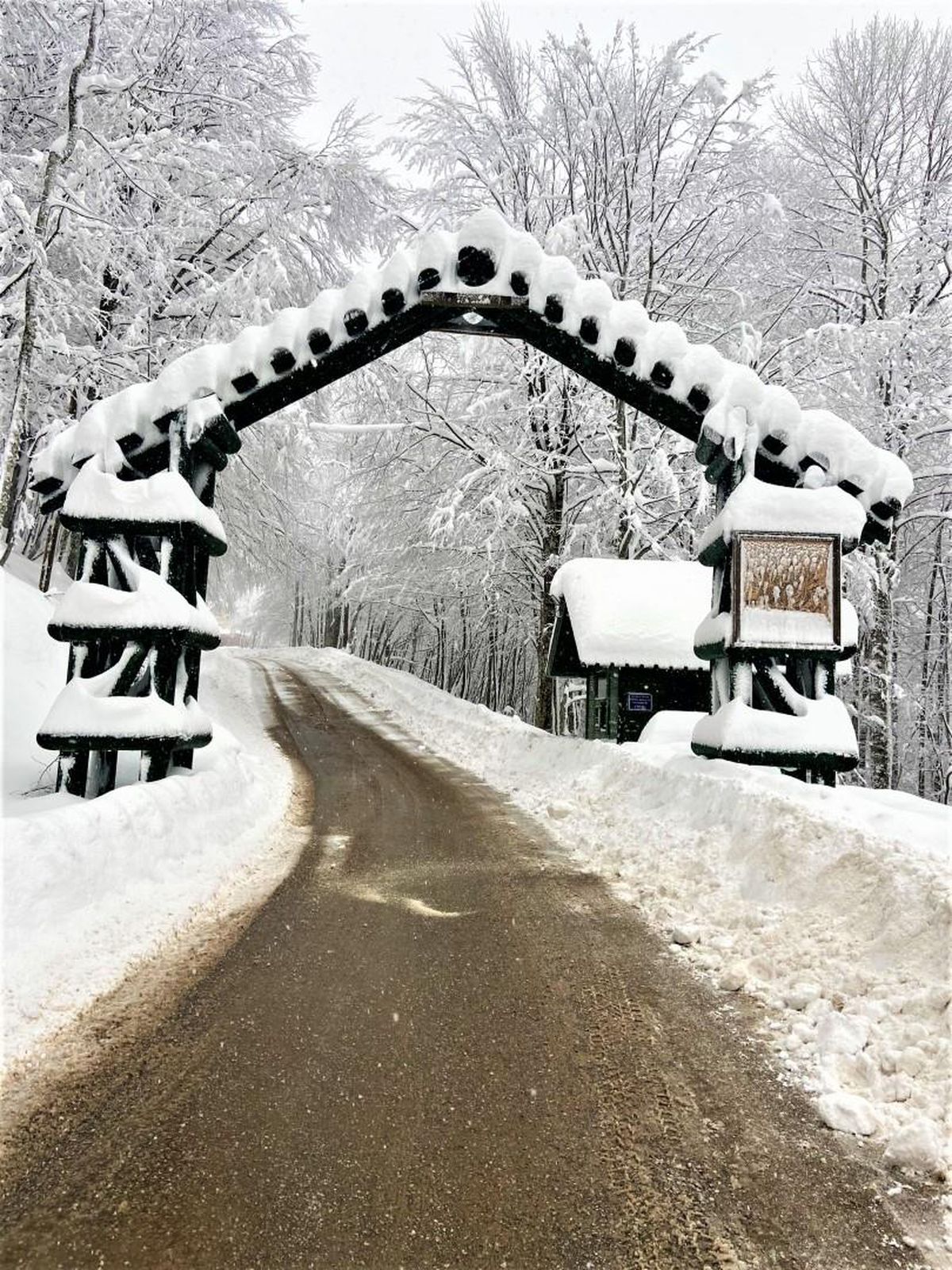 Kartepe\'de kar kalınlığı 70 santimetre ölçüldü