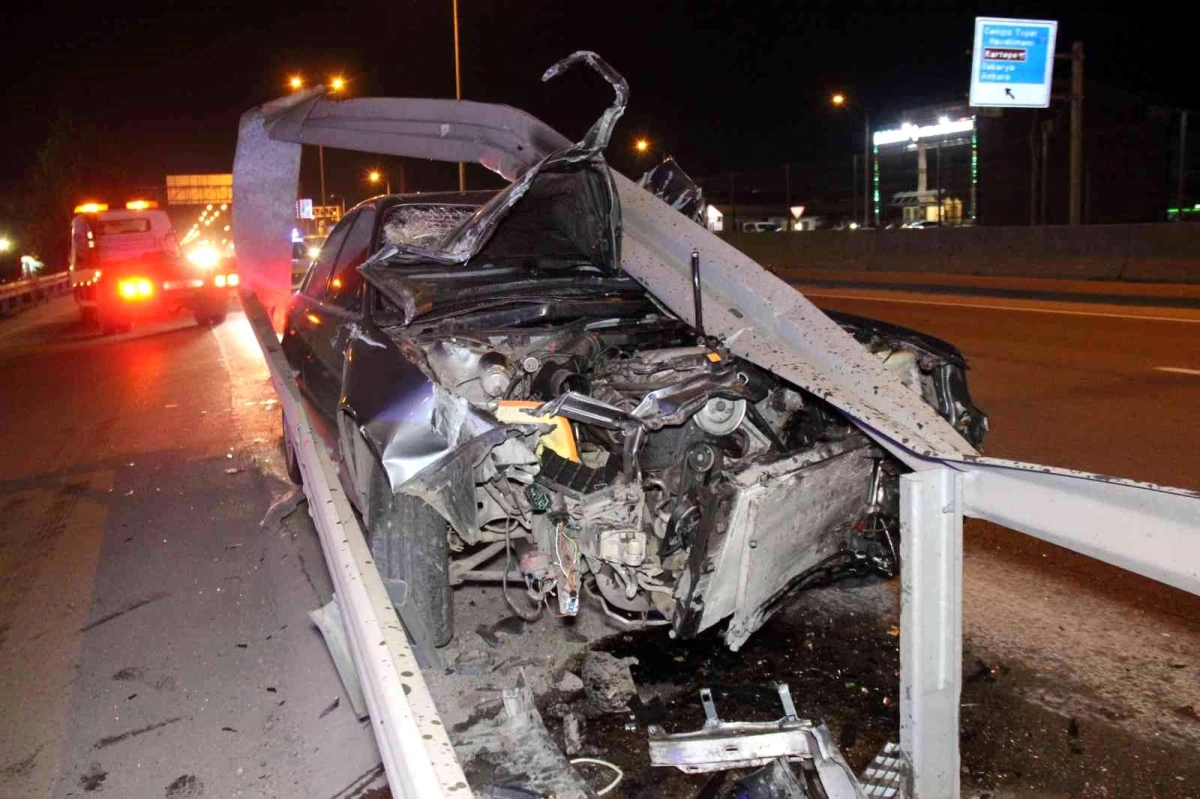 Mucize kurtuluş! Hurda yığınına dönen araçtan burnu bile kanamadan kurtuldu