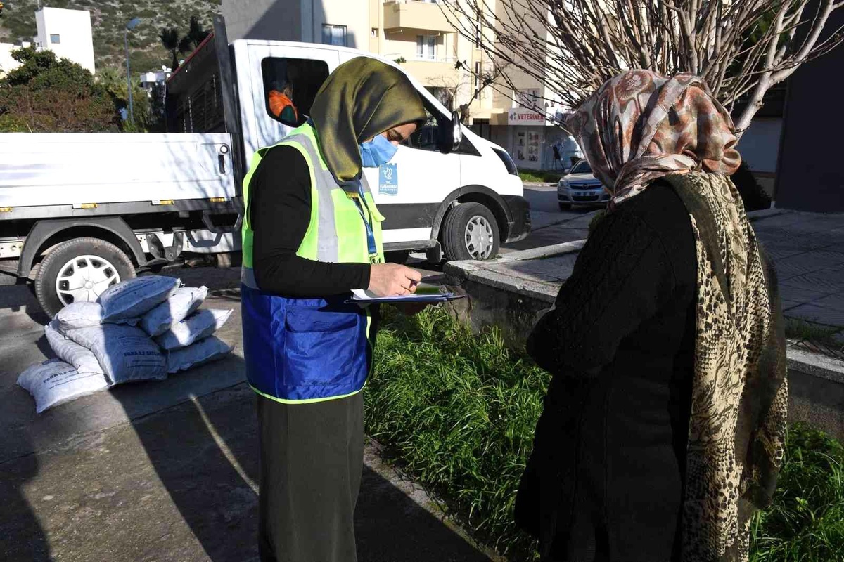 Kuşadası Belediyesi\'nin "kara kış desteği" sürüyor