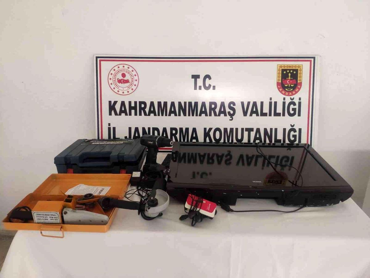 Televizyon ve motorlu testere hırsızları saklandıkları evde yakalandı