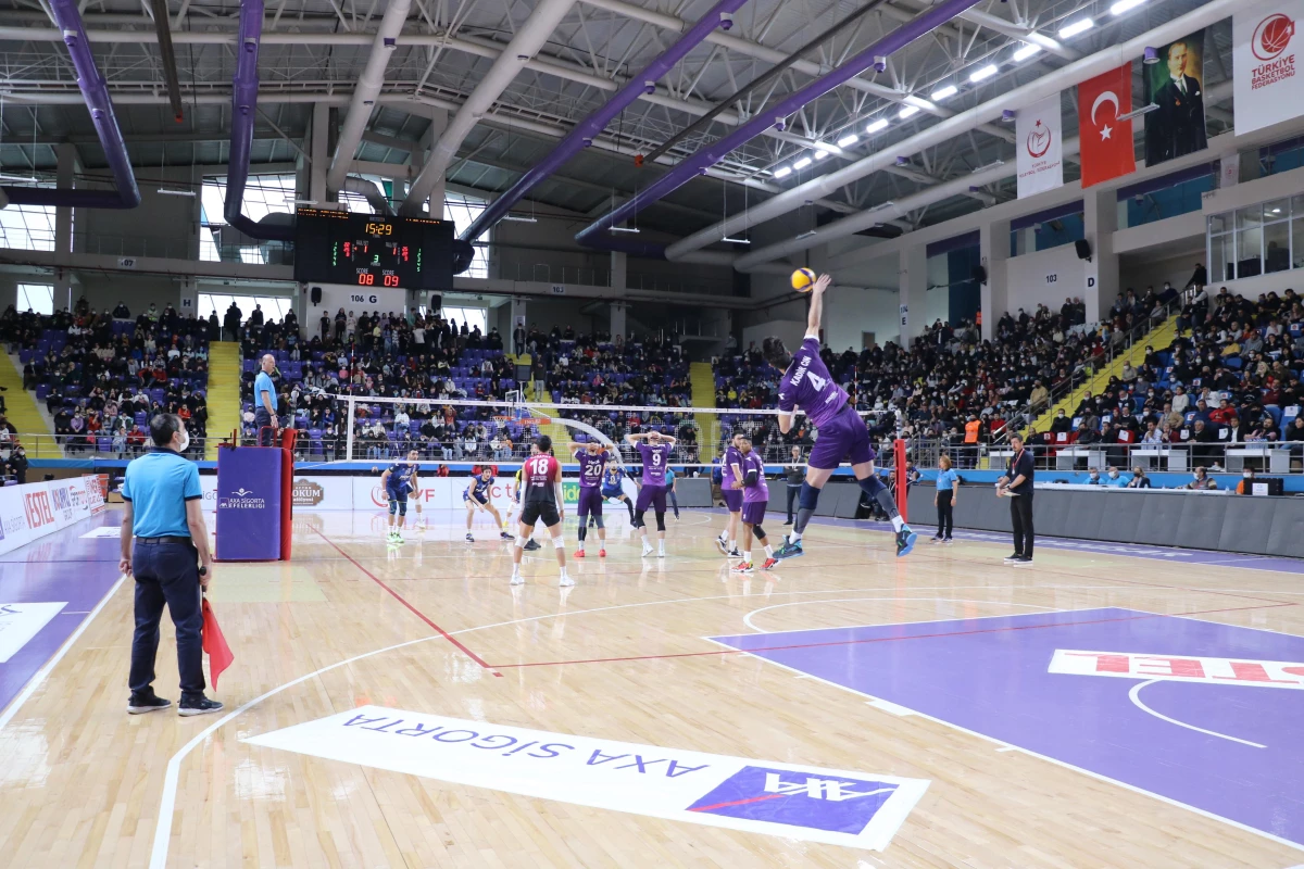 Voleybol: AXA Sigorta Efeler Ligi