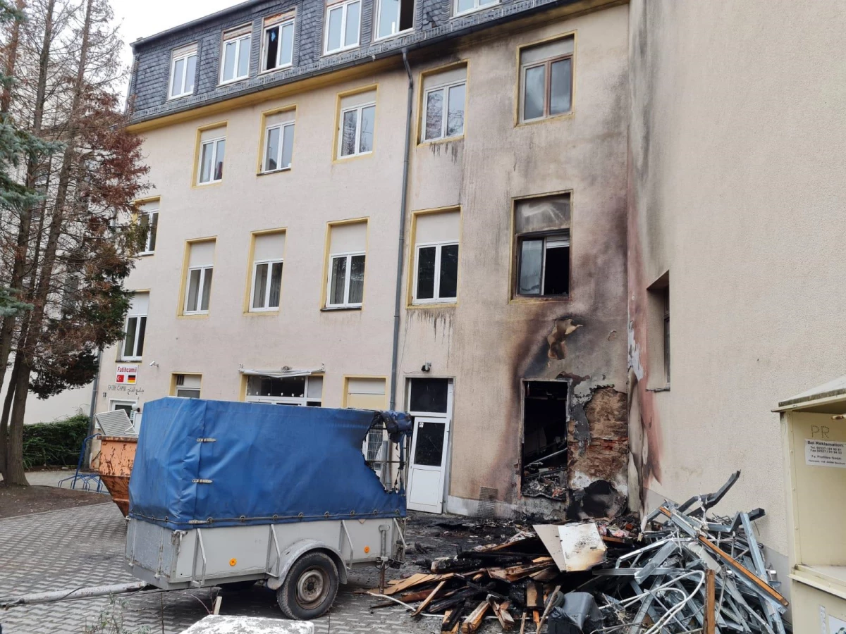 Almanya\'da cami avlusundaki yangında kundaklama şüphesi