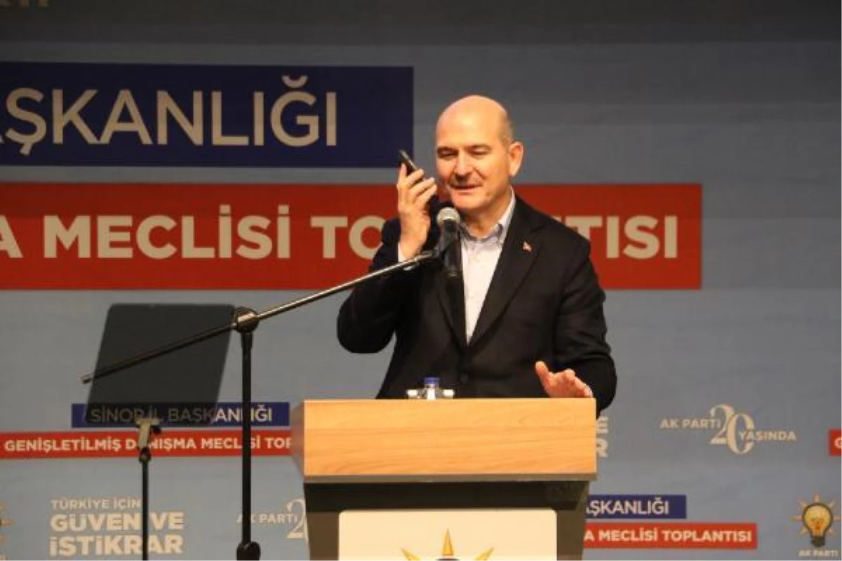 Bakan Soylu, salondakilerin tezahüratı sonrası Cumhurbaşkanı Erdoğan\'ı aradı: Sinop sizi çok özlemiş