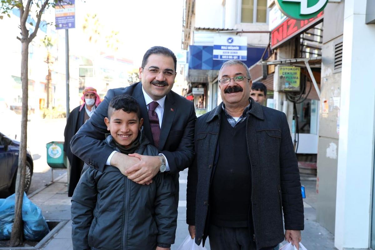 Başkan Canpolat'tan esnaf ve vatandaş gezisi