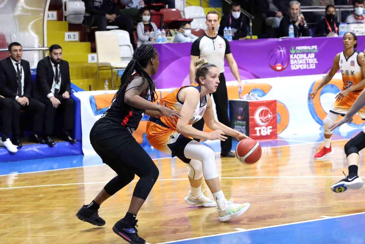 Bellona Kayseri deplasmanda farklı kaybetti