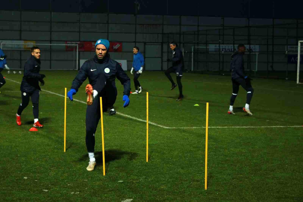 Çaykur Rizespor ara vermeden Antalyaspor hazırlıklarına başladı