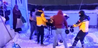 Kalp krizi geçiren hasta yoğun tipiye rağmen hastaneye kaldırıldı