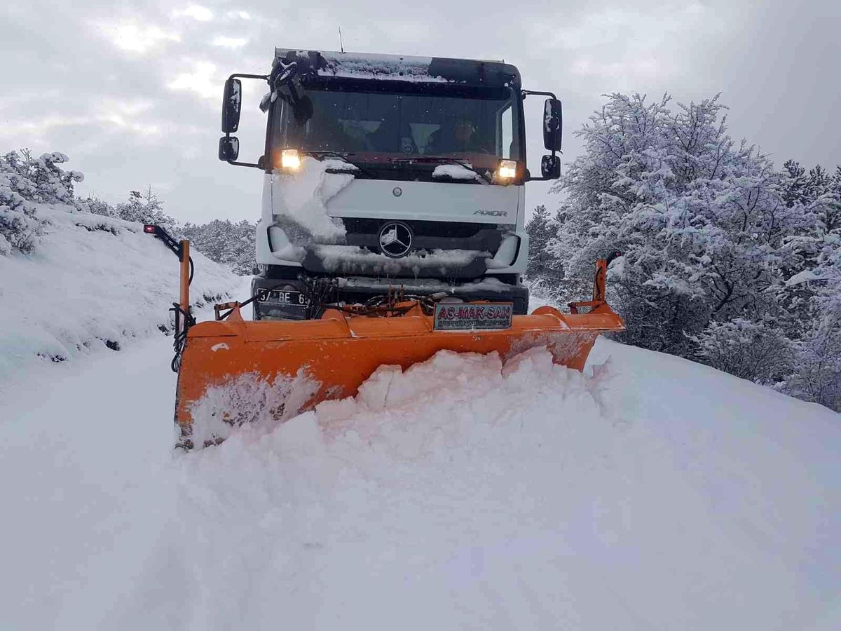 Kastamonu\'da 546 köy yolu ulaşıma kapandı