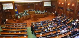 Son dakika: Kosova Meclisi, Sırbistan'daki referandumun Kosova'da da yapılabilmesini engelleyen kararı onayladı