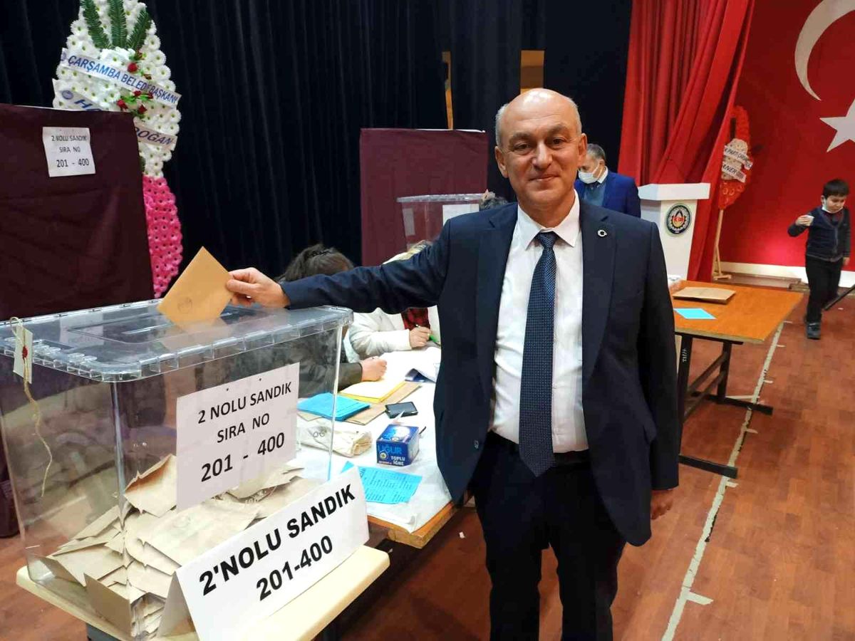 Madeni Sanatkarlar Odası'nda Dündar güven tazeledi