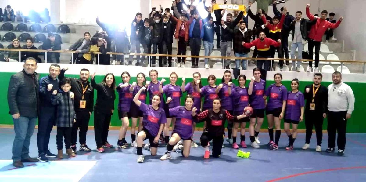 Malatya Necatibey Ortaokulu 3'te 3 yaptı