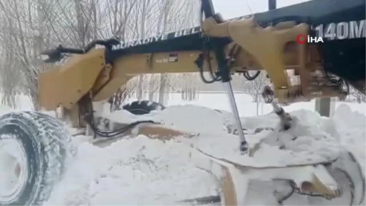 Muradiye Belediyesi\'nden karla mücadele çalışması