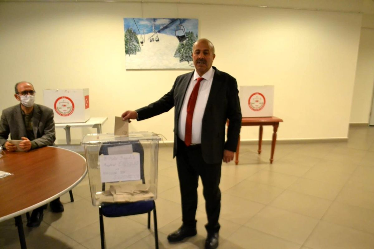 Saka, yeniden başkan seçildi