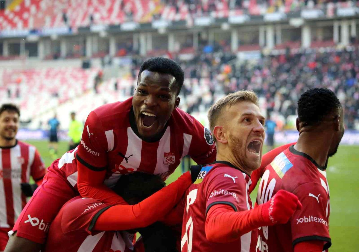 Sivasspor evinde yıkılmıyor