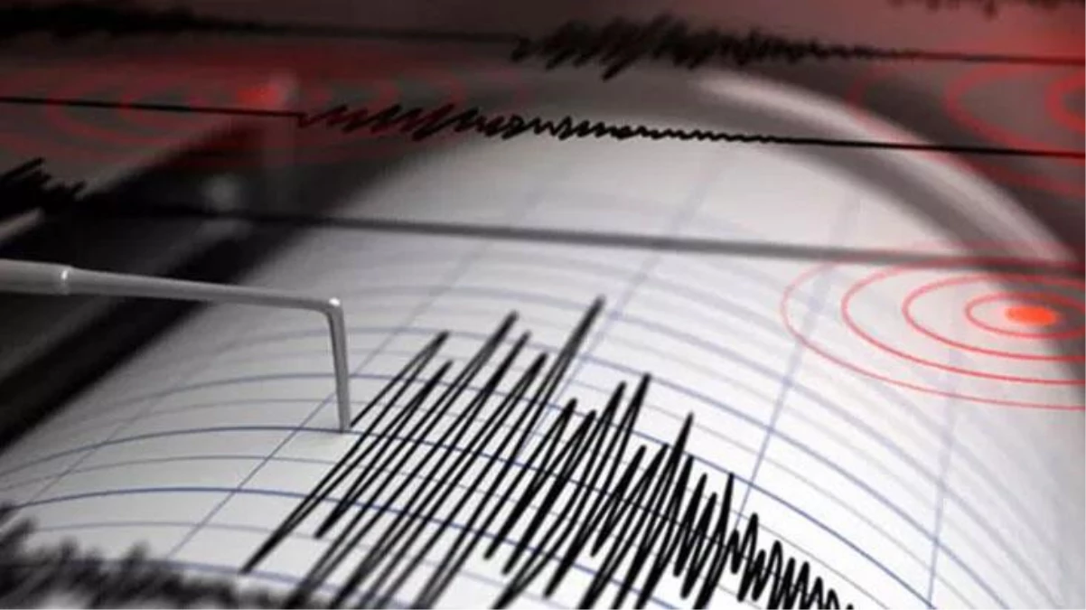 Son Dakika: Ege Denizi\'nde 5,3 büyüklüğünde deprem! Sarsıntı İzmir ve Çanakkale\'de de hissedildi