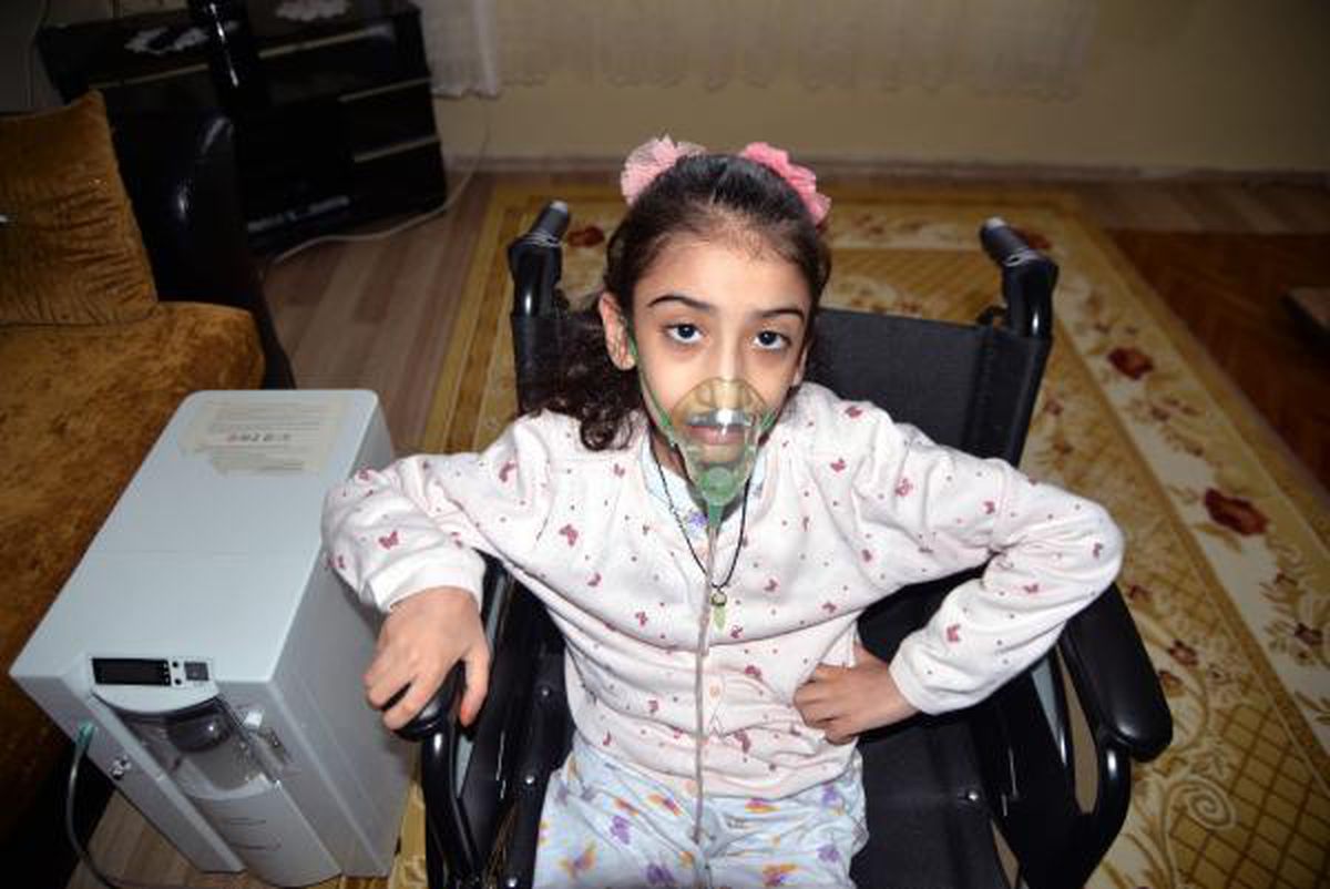 SÜMEYYE, 5 YILDIR OKSİJEN MAKİNESİNE BAĞLI YAŞIYOR