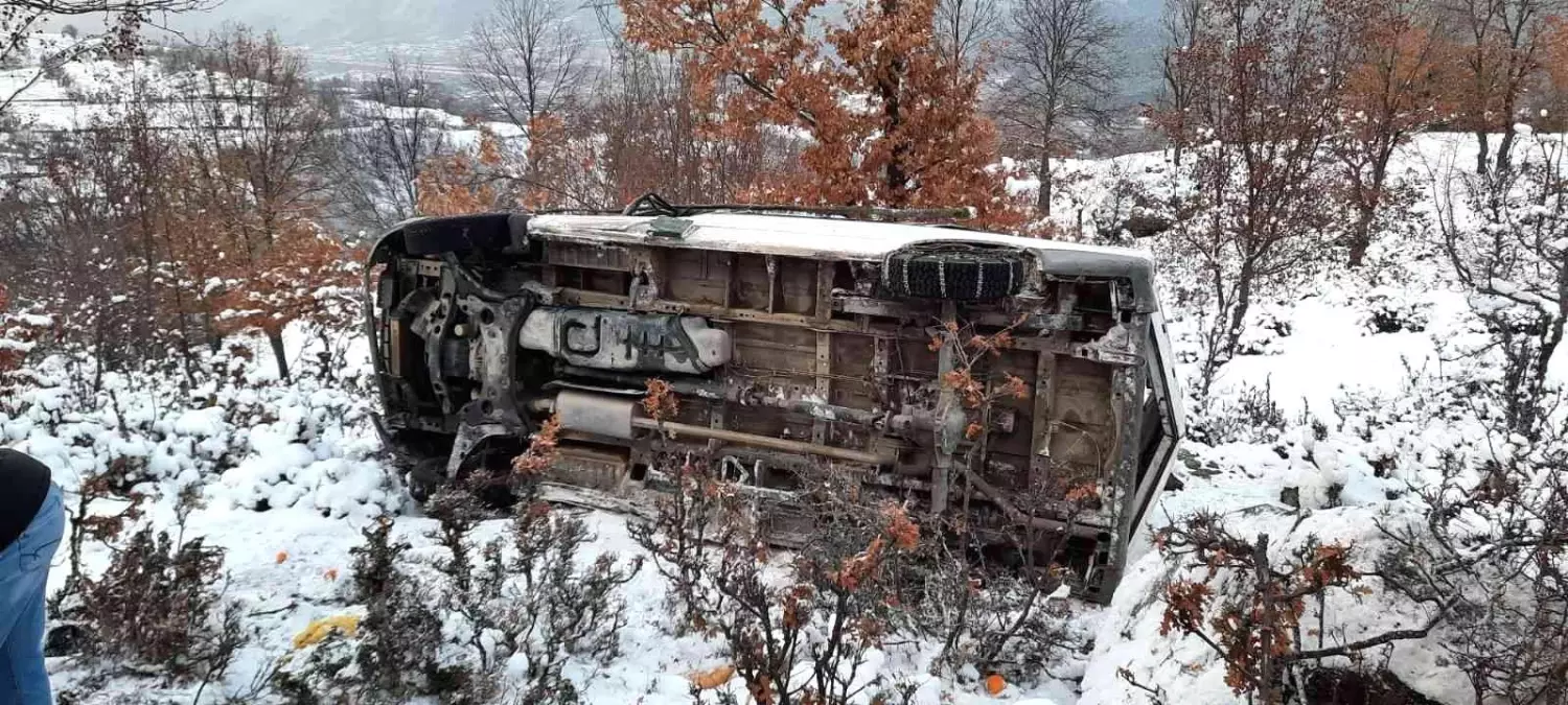 Son dakika haber: Tokat'ta minibüs uçuruma devrildi: 1 ölü 1 yaralı