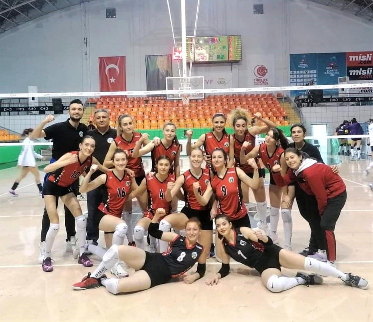 Turgutlu\'nun Sultanlarından 3-0\'lık galibiyet