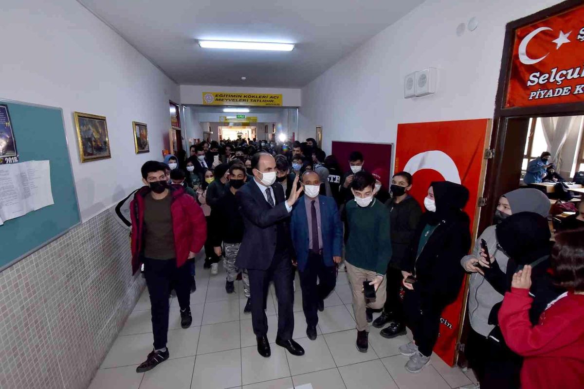 Başkan Altay: "Öğrencilerimizin yerel yönetimlere katkısı çok önemli"