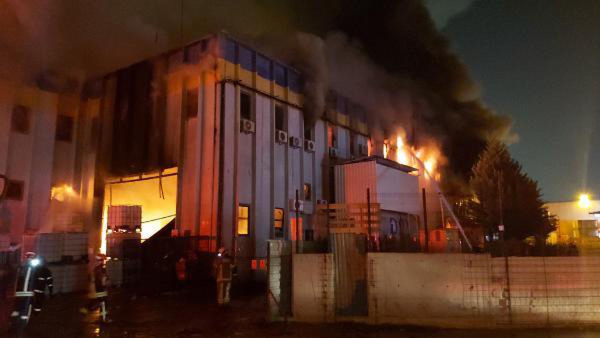 Bursa\'da fabrika yangını (2)