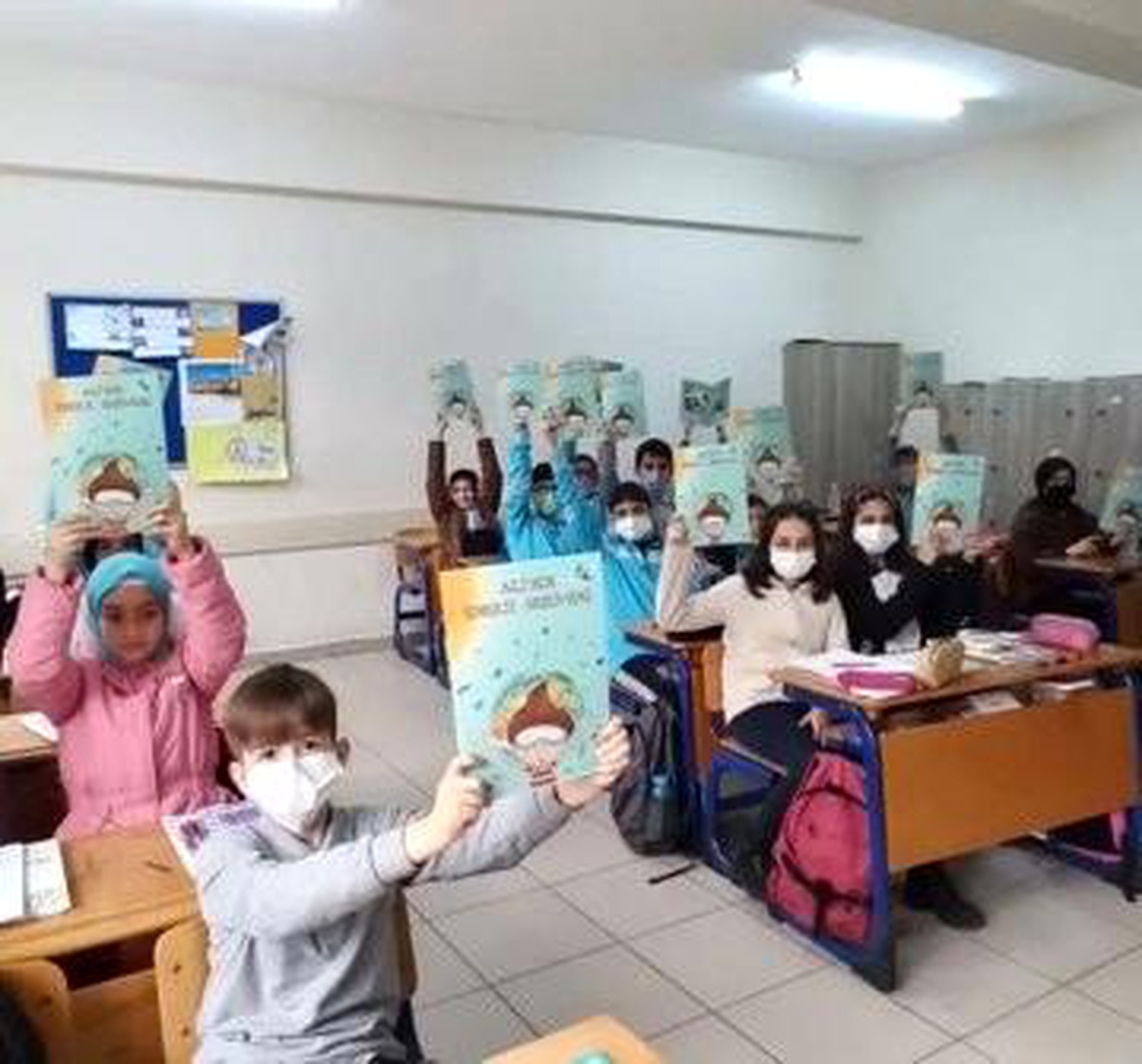 Enerji ve Tabii Kaynaklar Bakanı Dönmez: "Enerji dedektiflerine kucak dolusu sevgiler"