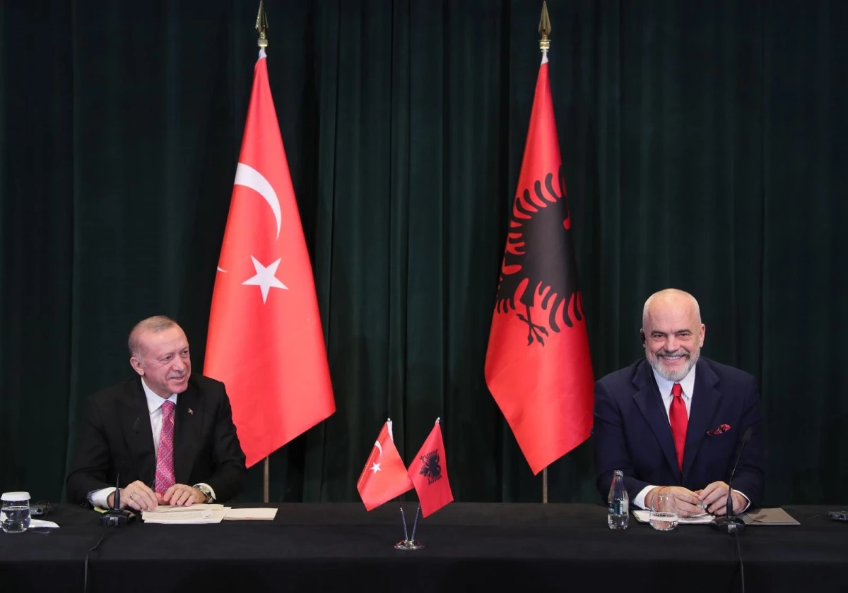 Erdoğan: "Arnavutluk\'ta FETÖ\'nün halen faaliyet alanı bulabilmesi milletimizi derinden yaralamaktadır"