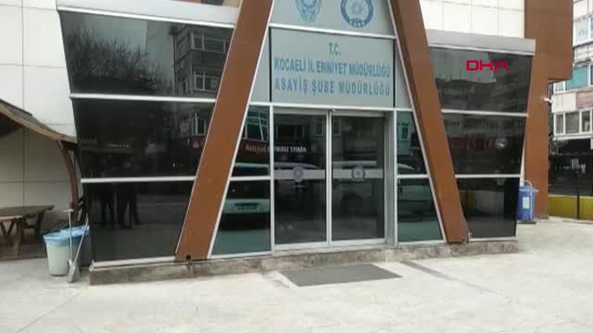 EVİNE GİREN HIRSIZI BIÇAKLAYARAK ÖLDÜRDÜ - TEKRAR