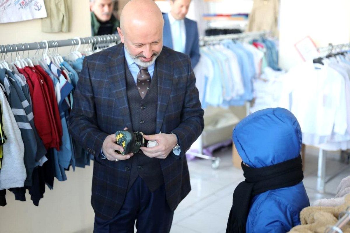 Kocasinan\'da ikinci el kıyafetler ihtiyaç sahiplerine ulaştırılıyor