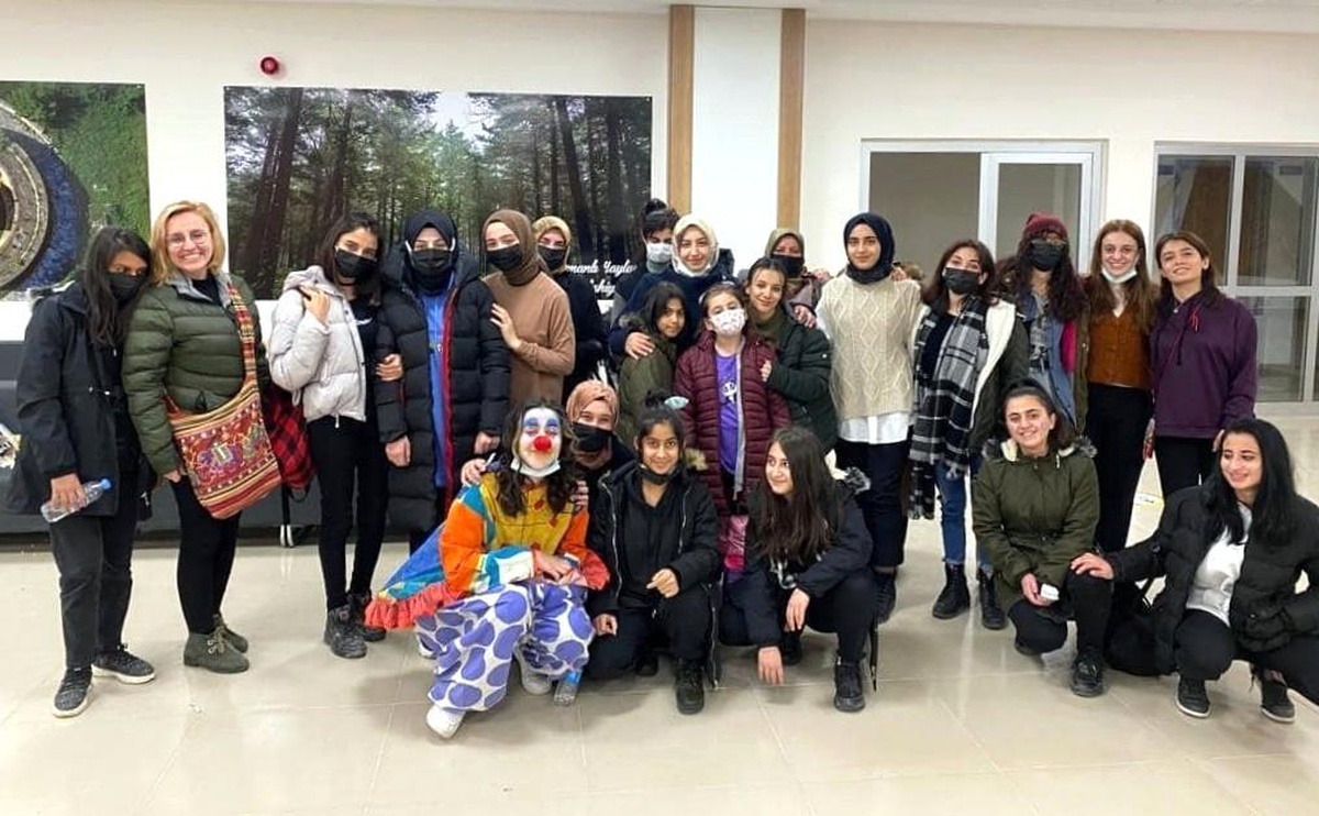 Son dakika haberi... Koruma ve bakım hizmeti alan çocuklar eğlenceye doydu