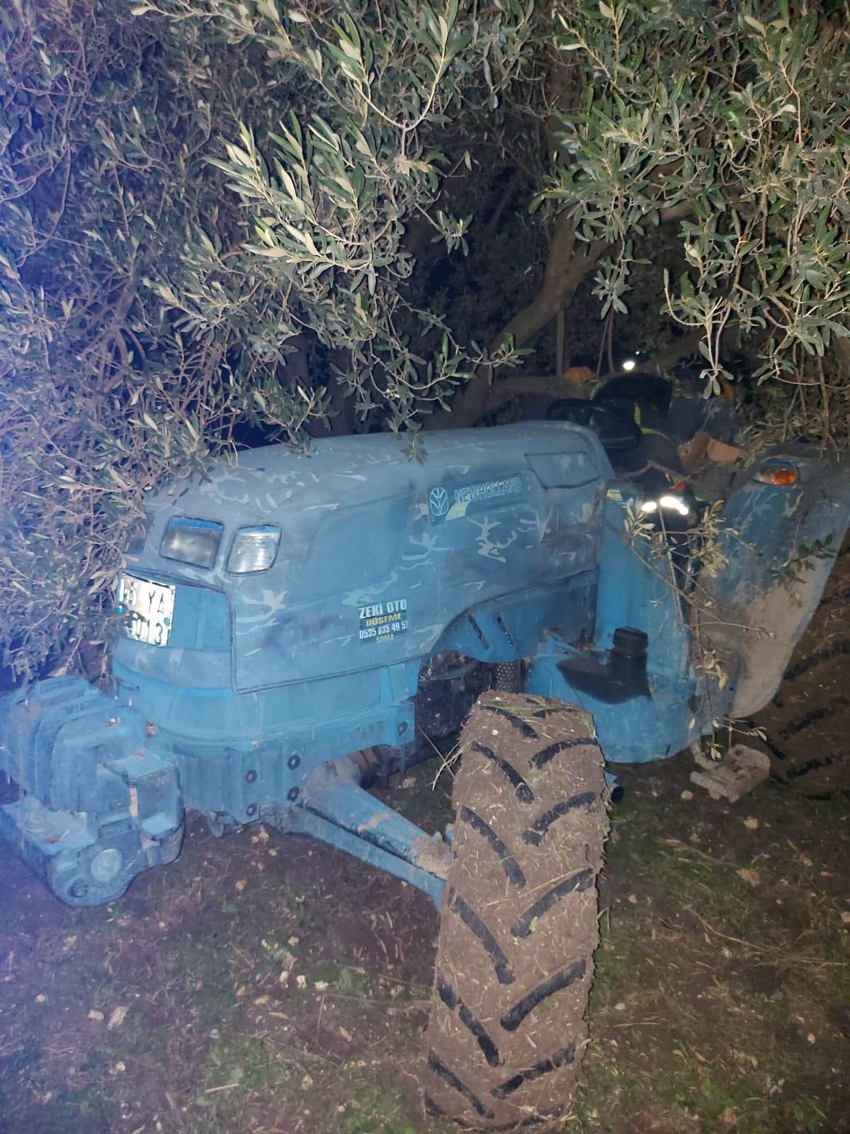 Manisa\'da ağaçla traktör arasına sıkışan çiftçi öldü