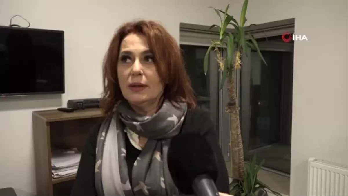 Nazan Kesal, "Bir yerlerden çok güzel ışıklar sızıyor"