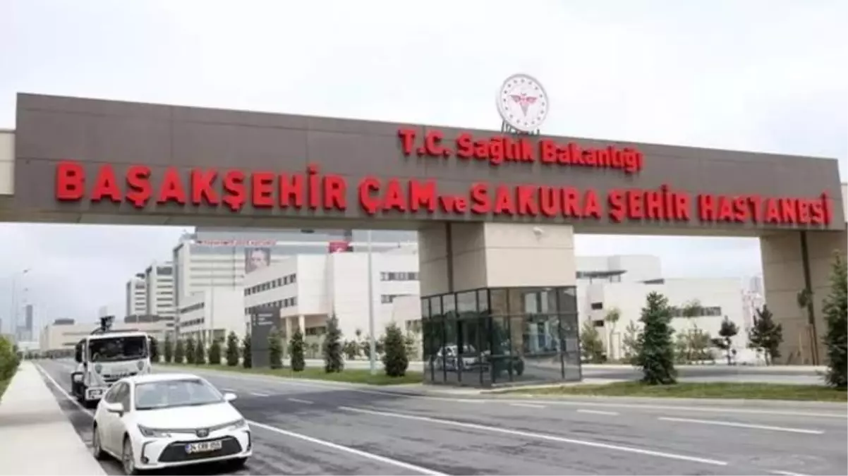 Talihsiz hemşire \'\'Hamileyim yapmayın\'\' dedi, dinletemedi! Karnını tekmeleyip, saçından sürüklediler