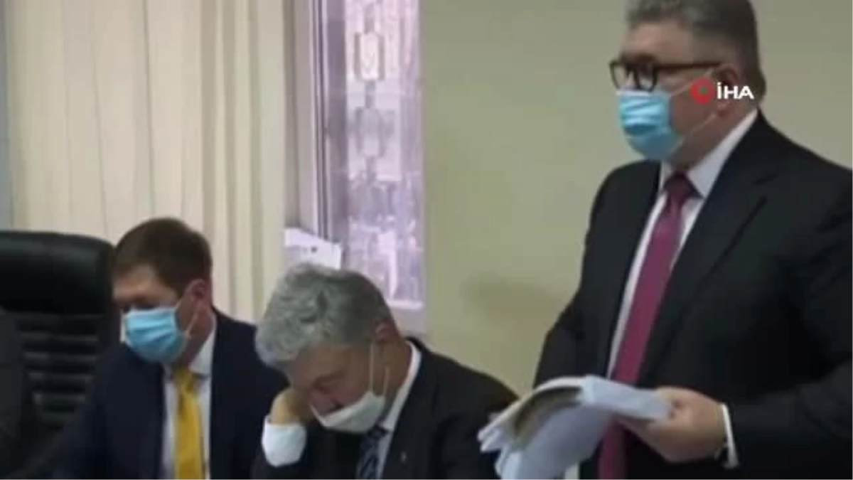 Ukrayna\'nın Eski Devlet Başkanı Poroşenko, Duruşmada Uyuyakaldı