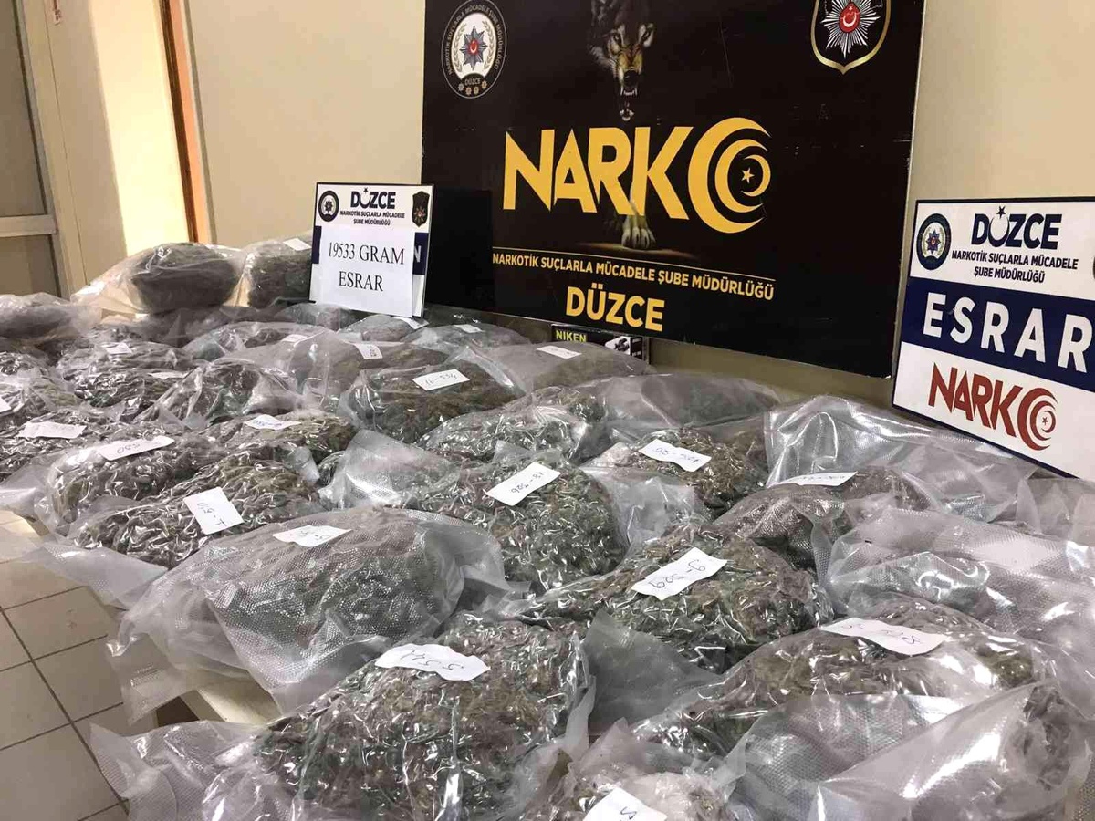 Son dakika... Uyuşturucu sevkiyatı polise takıldı
