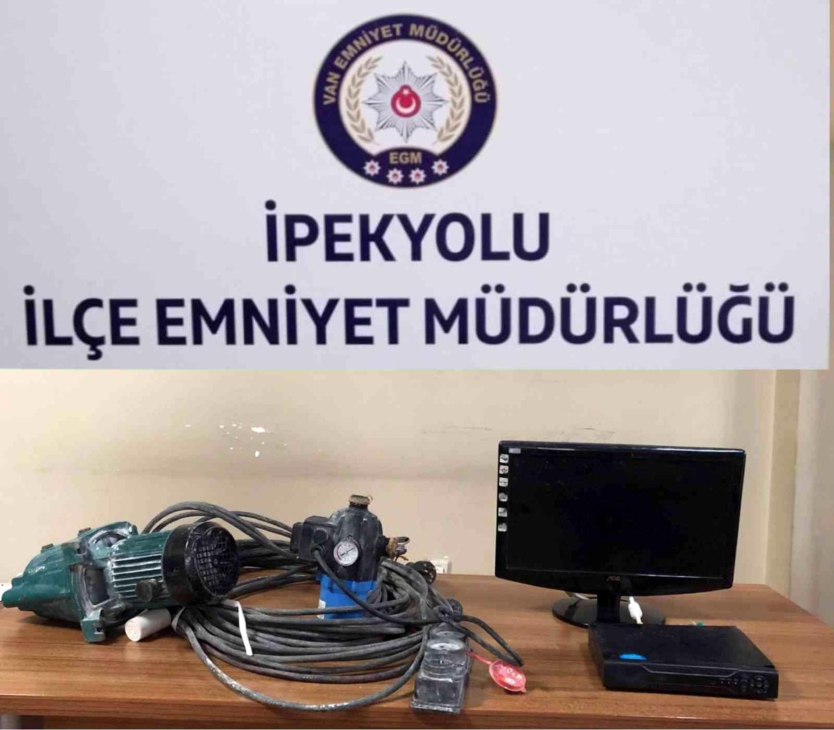 Van\'da çalınan 20 bin TL değerindeki yer altı çöp konteyneri bulundu