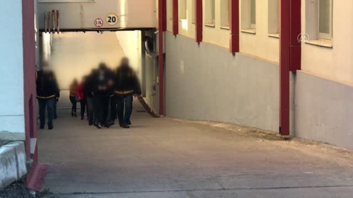 Adana merkezli dolandırıcılık soruşturmasında 18 zanlı tutuklandı