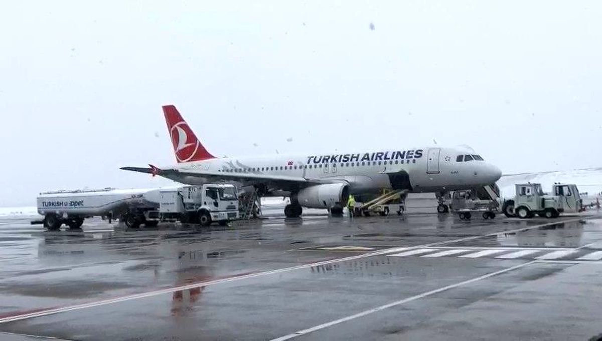 Adıyaman\'da uçuşa kar engeli