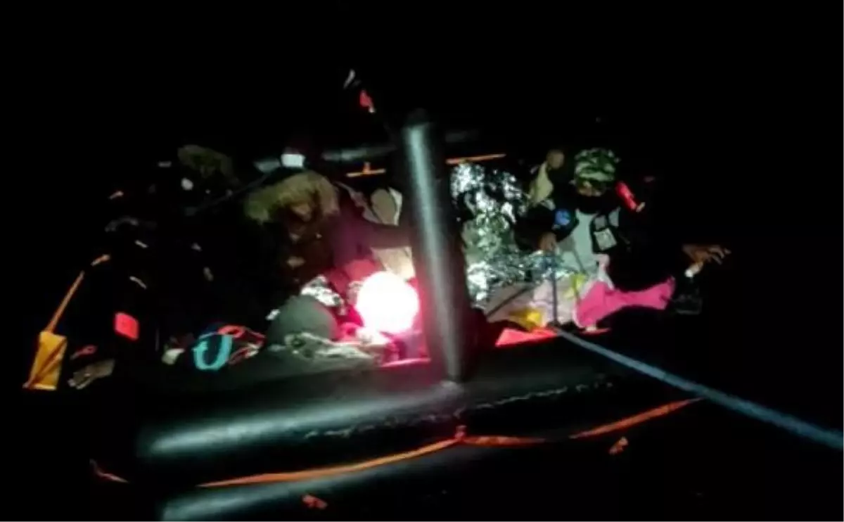 Ayvacık açıklarında 16 kaçak göçmen kurtarıldı