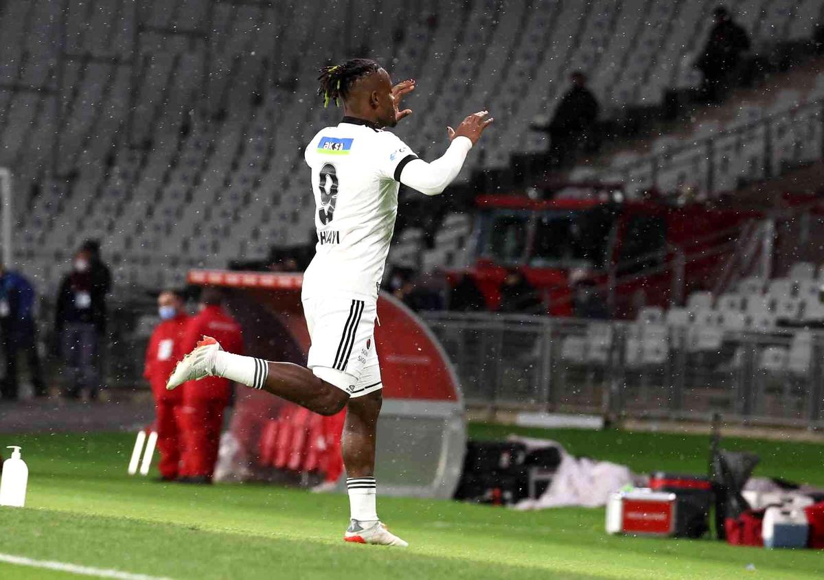 Batshuayi seriye bağladı