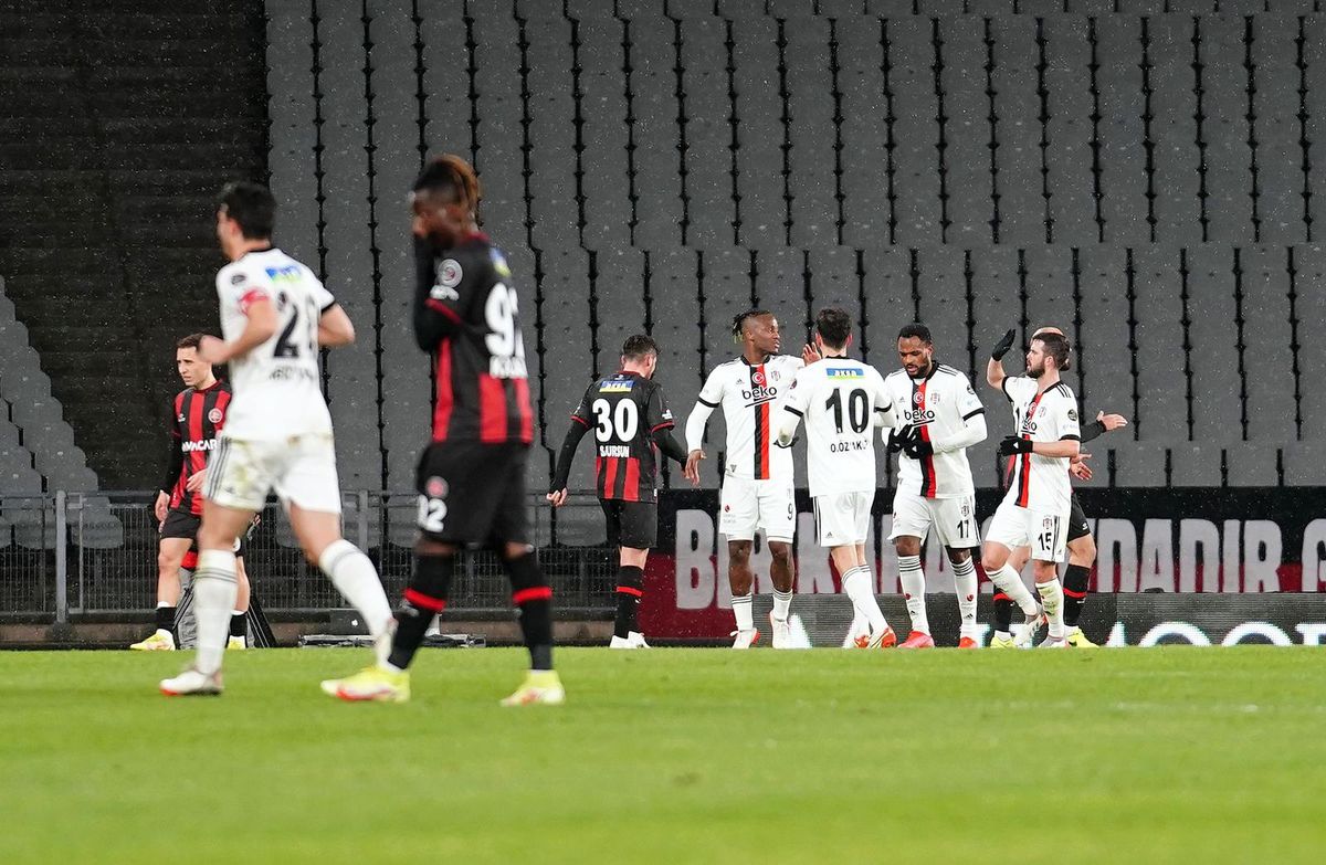 Beşiktaş deplasmanda 122 gün sonra kazandı