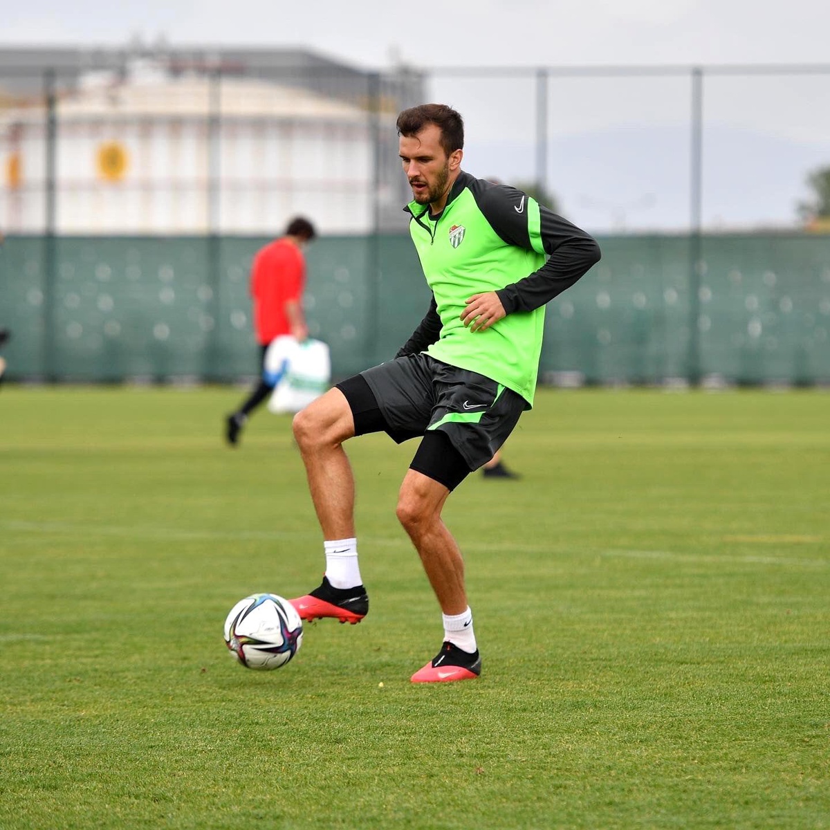 Bursaspor\'da Luka Capan 3 hafta sahalardan uzak kalacak