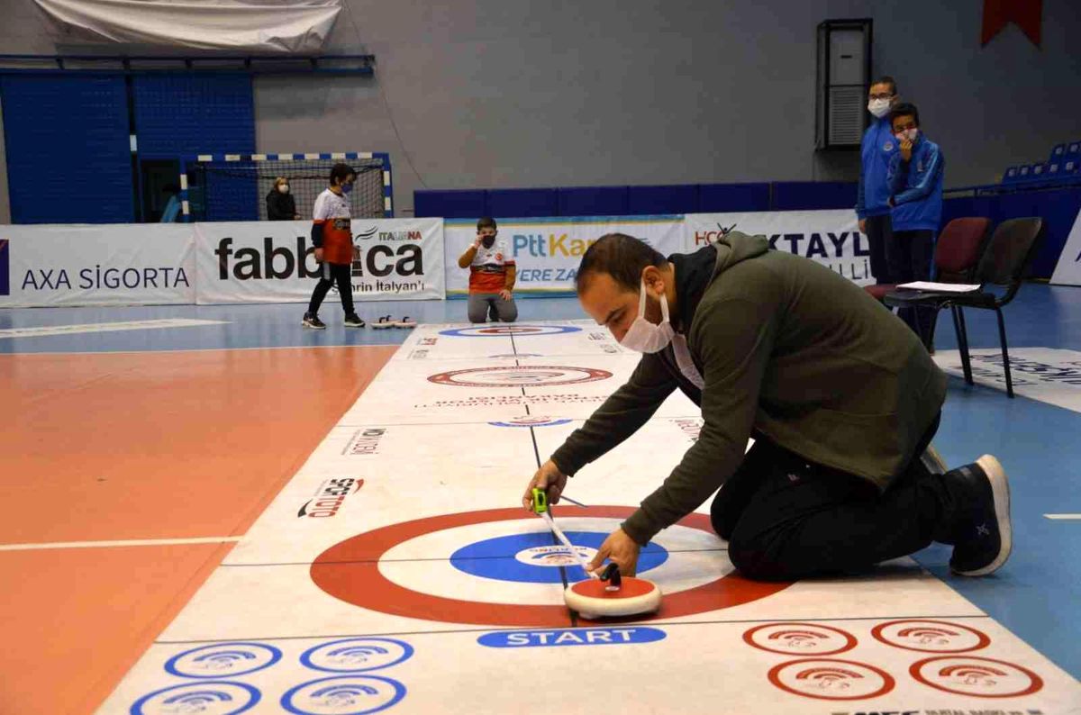 Curling Gençler ve Yıldızlar Turnuvası, start aldı
