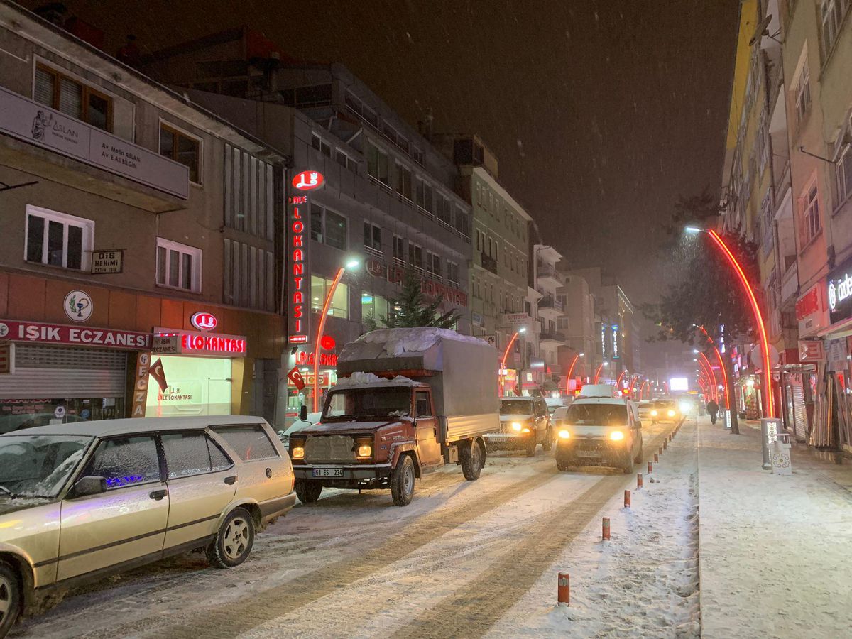Gümüşhane'de kar nedeniyle okullar yarın tatil edildi