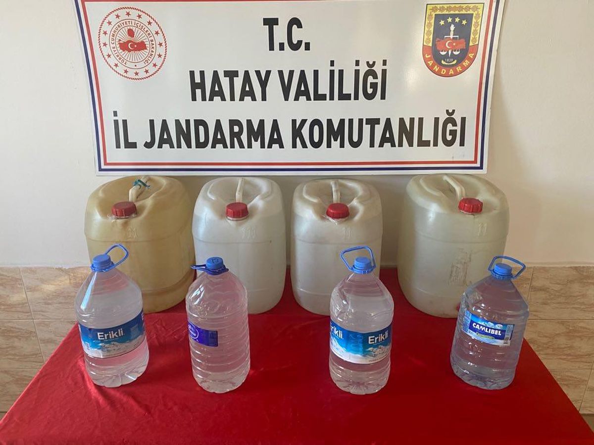 Son Dakika | Hatay\'da sahte içki ve kaçak sigara operasyonunda 3 kişi yakalandı
