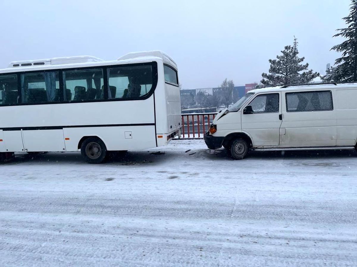 Son dakika haberleri: Kar yağışı trafik kazalarını beraberinde getirdi